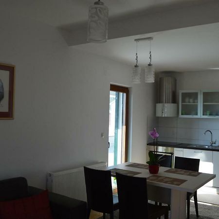 Apartmani Mila Sukošan Exterior foto