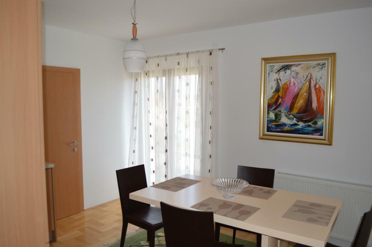 Apartmani Mila Sukošan Exterior foto