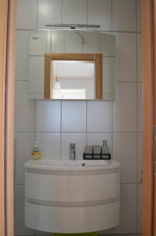 Apartmani Mila Sukošan Exterior foto